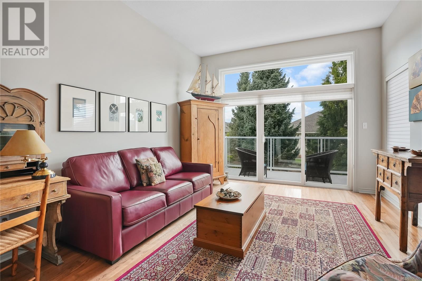808 Country Club Dr