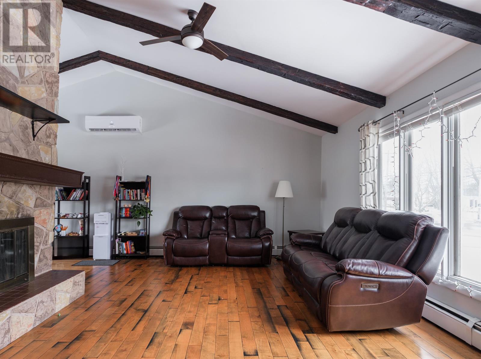 284 North River Road