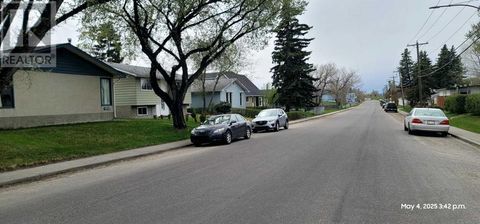 3242 30A Avenue SE Calgary AB T2B0H4