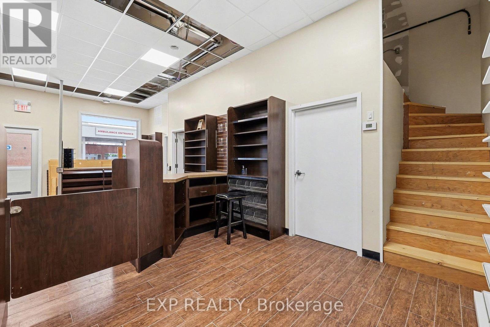 RETAIL - 55 SPRING STREET