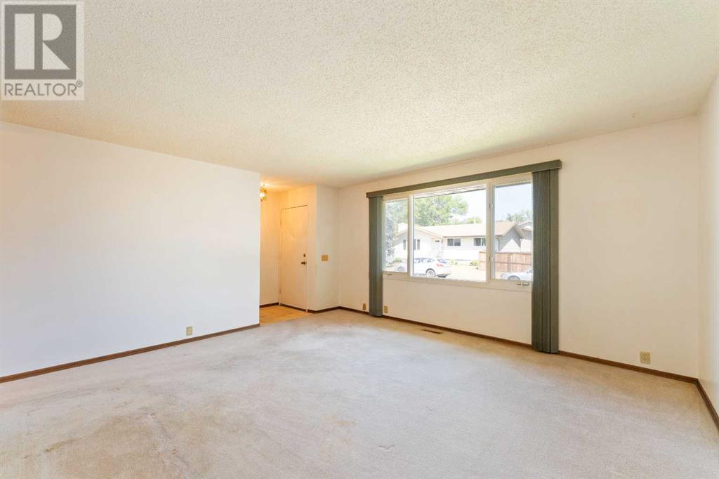 1015 Lysander Drive SE