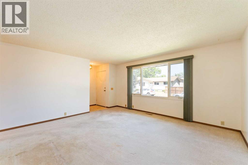 1015 Lysander Drive SE
