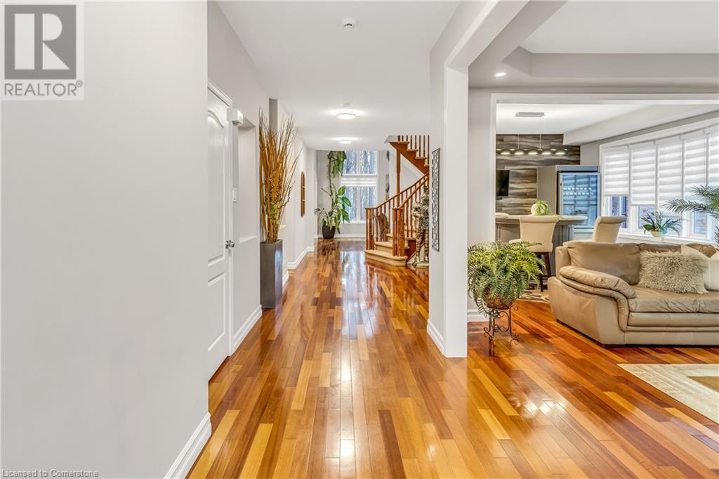 532 WOODFIELD Court