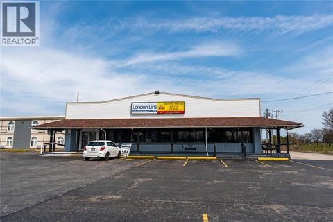 1716 LONDON LINE Sarnia ON N7T7H2