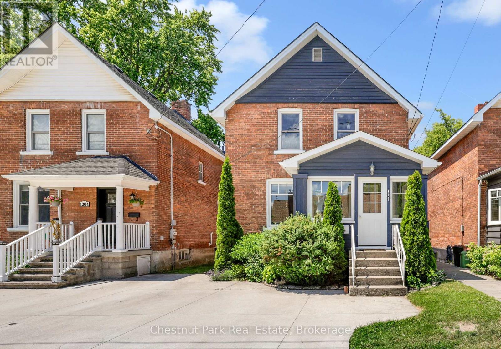1208 3RD AVENUE A W