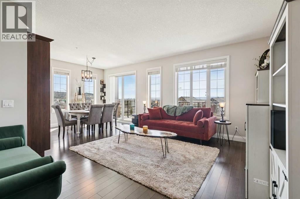 2302, 15 Sunset Square