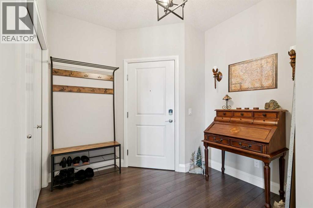 2302, 15 Sunset Square