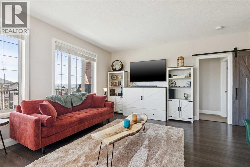 2302, 15 Sunset Square