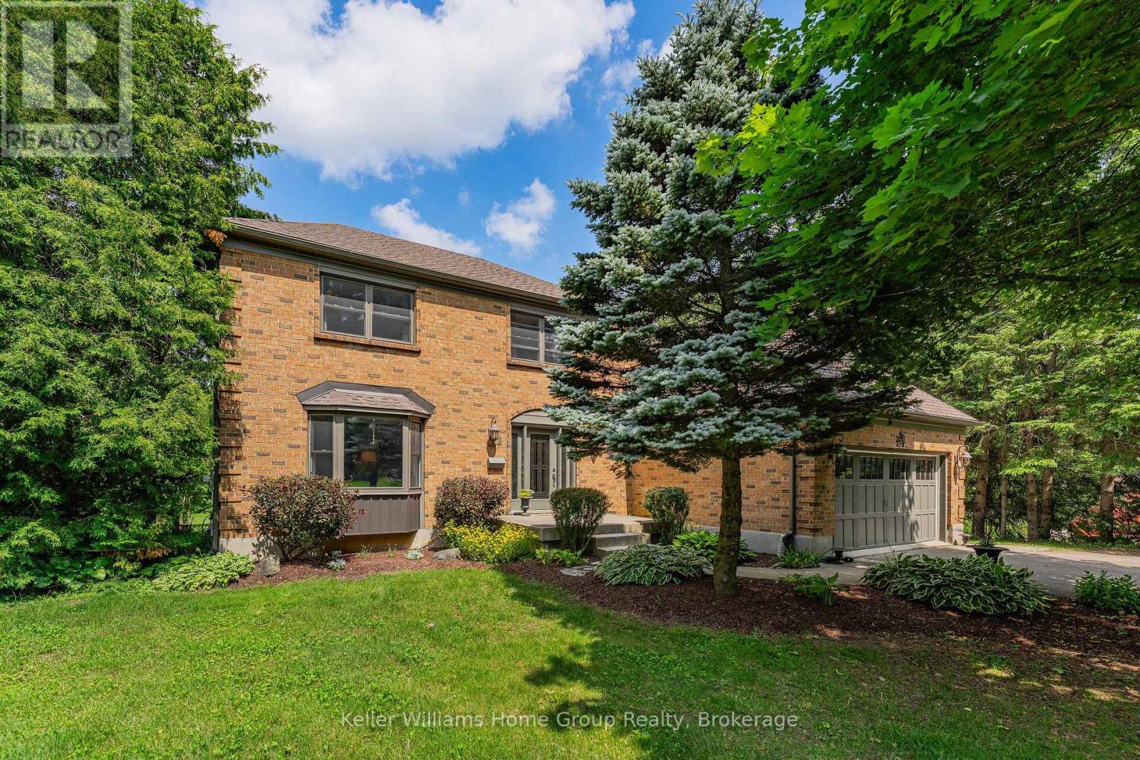 Photo 1 of 49 — 2 GOW STREET, Centre Wellington (Fergus), ON N1M3L2