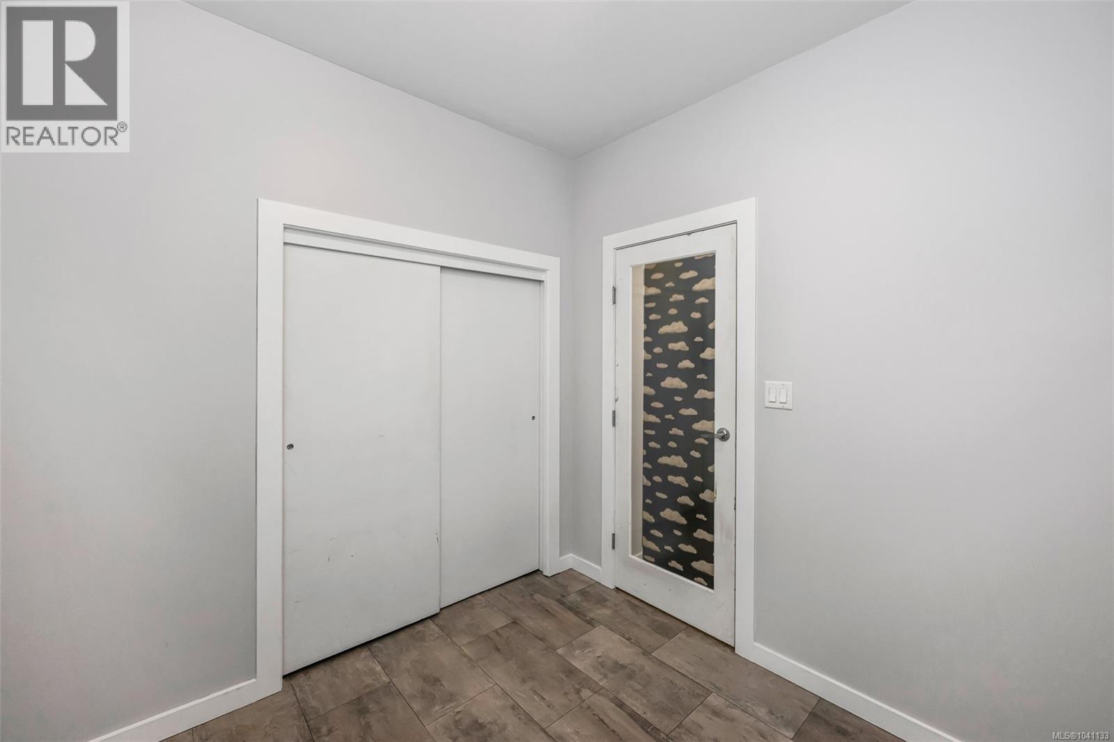 302 2871 Jacklin Rd