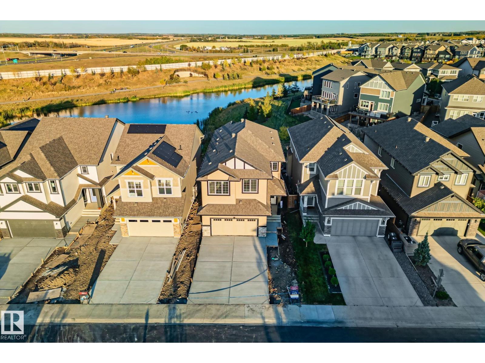 41 Savoy Cr