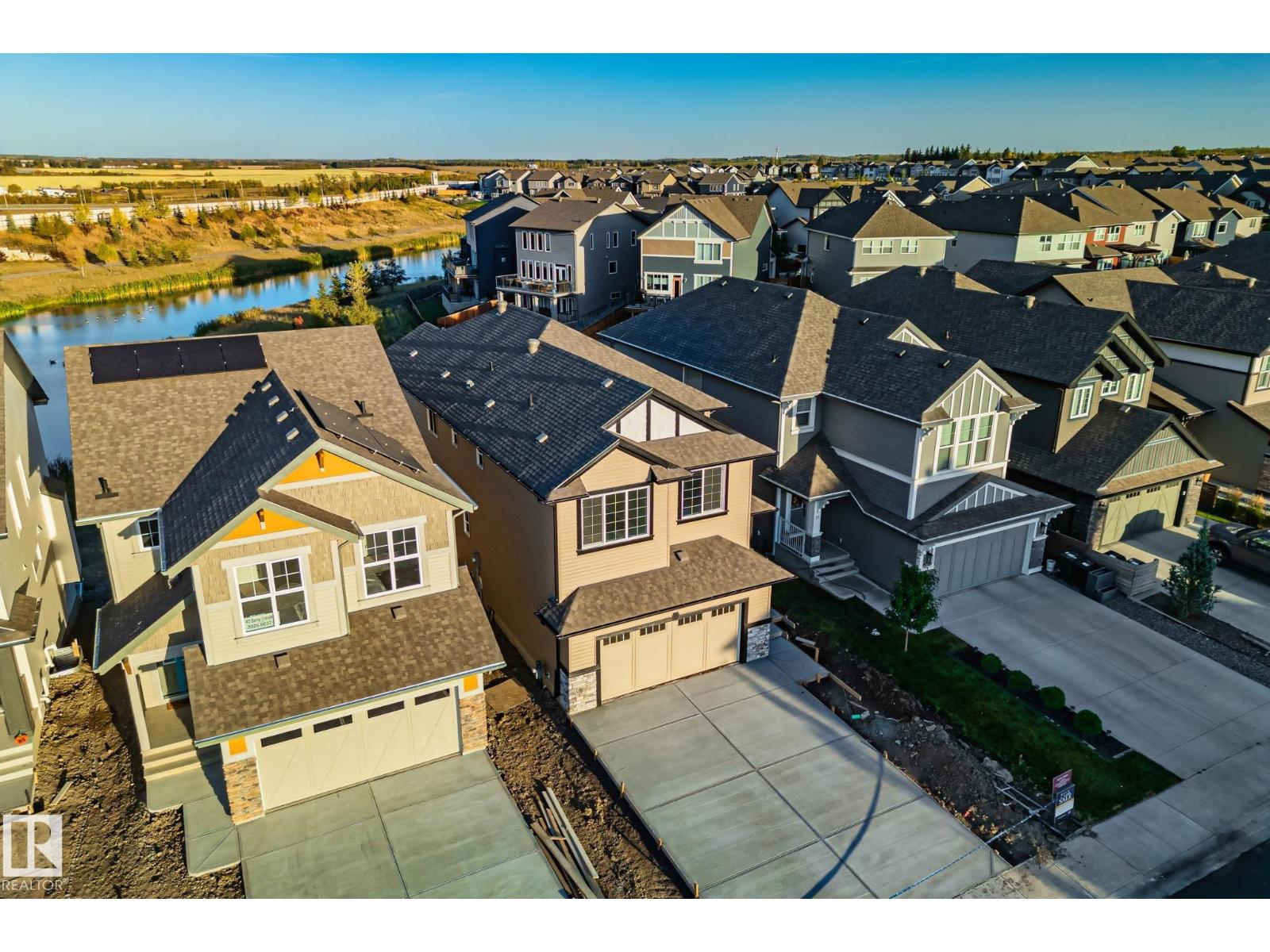 41 Savoy Cr