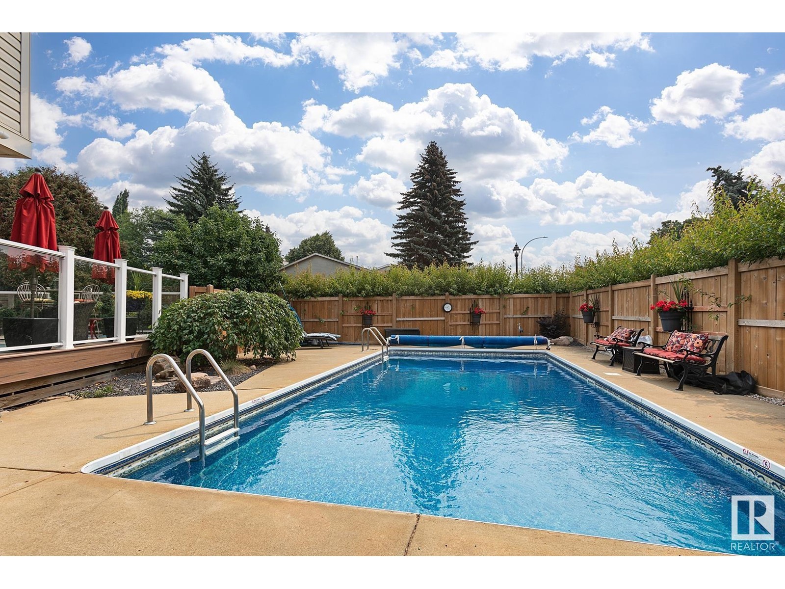 300 VISTA CT