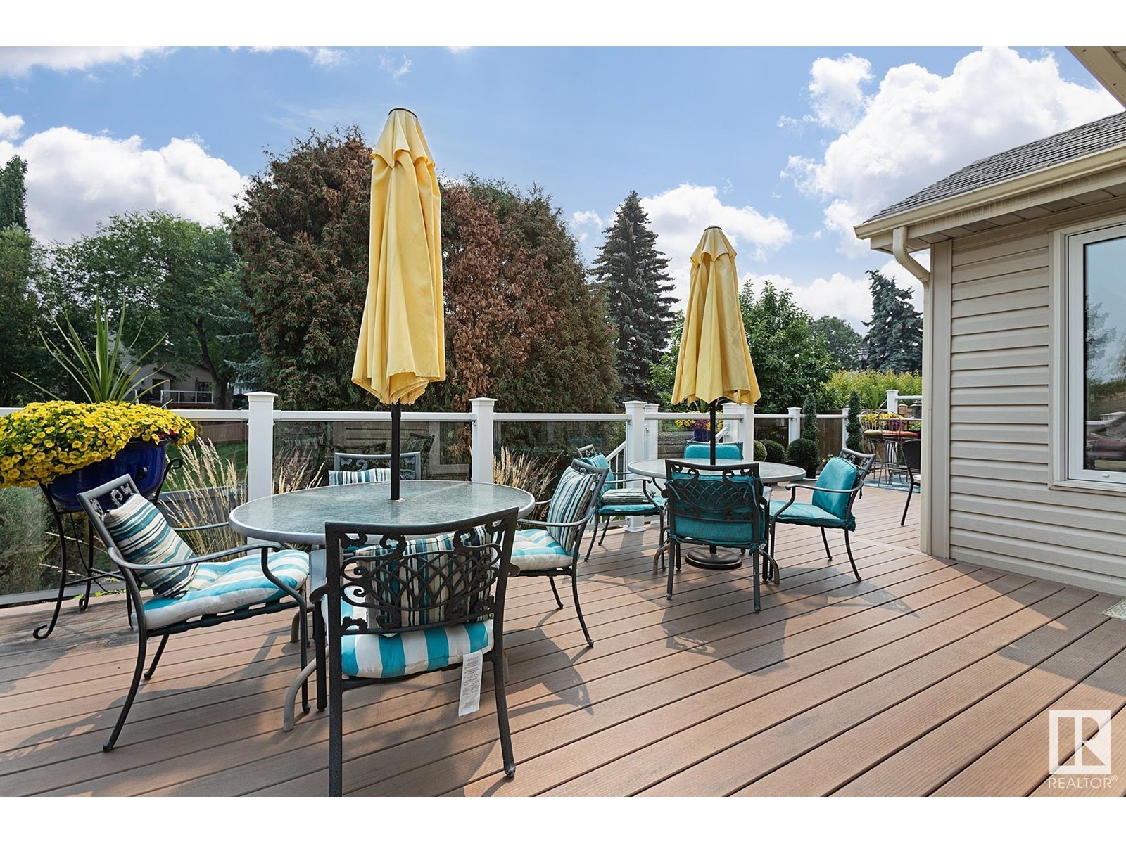 300 VISTA CT