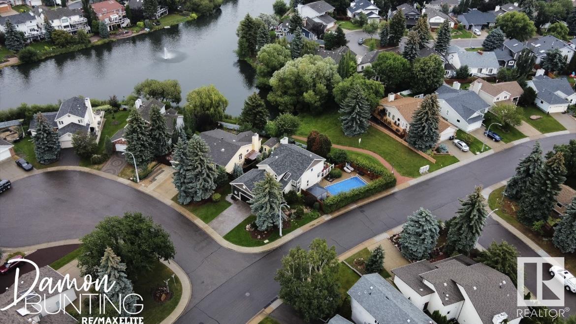 300 VISTA CT