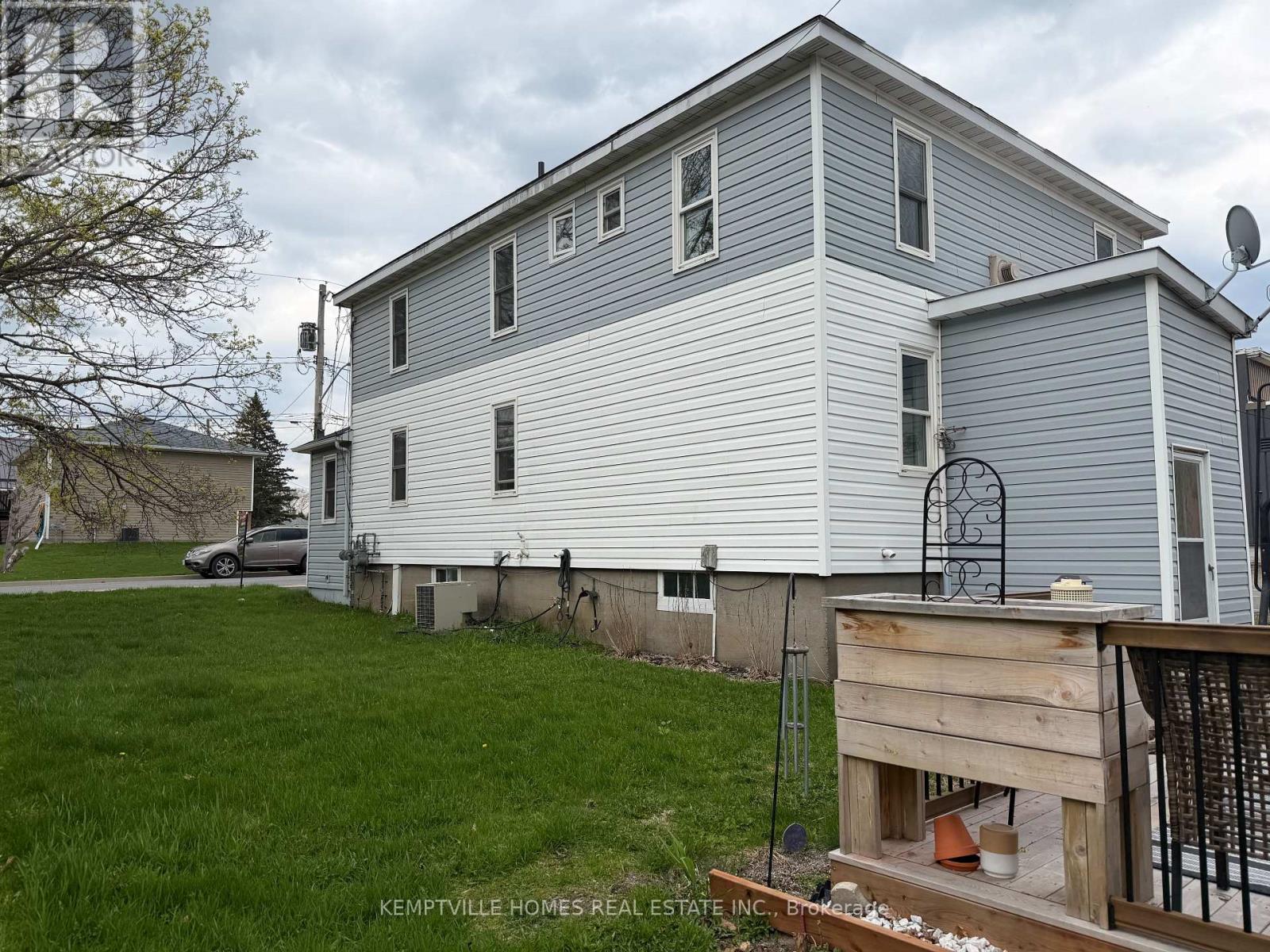 803 ST LAWRENCE STREET