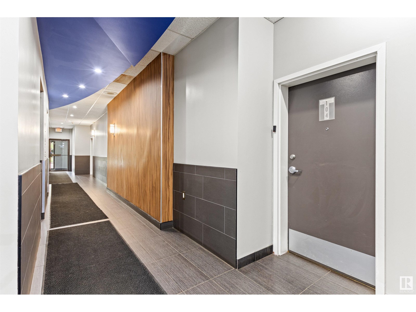 #104 9715 110 ST NW