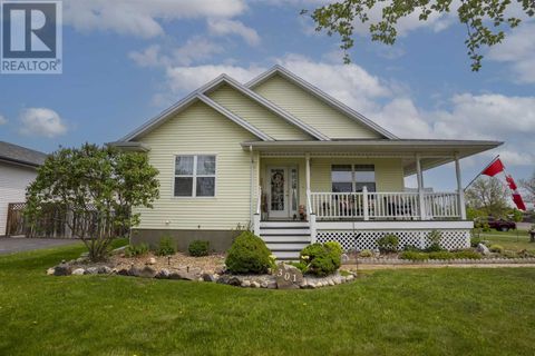301 Caribou CRES Thunder Bay ON P7C5Z6
