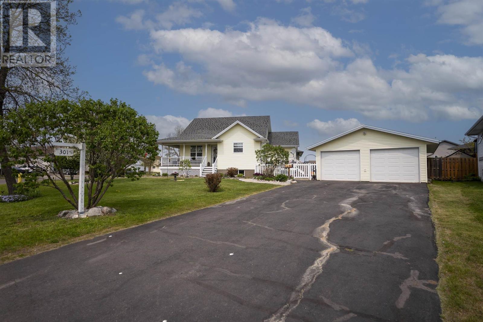 301 Caribou CRES