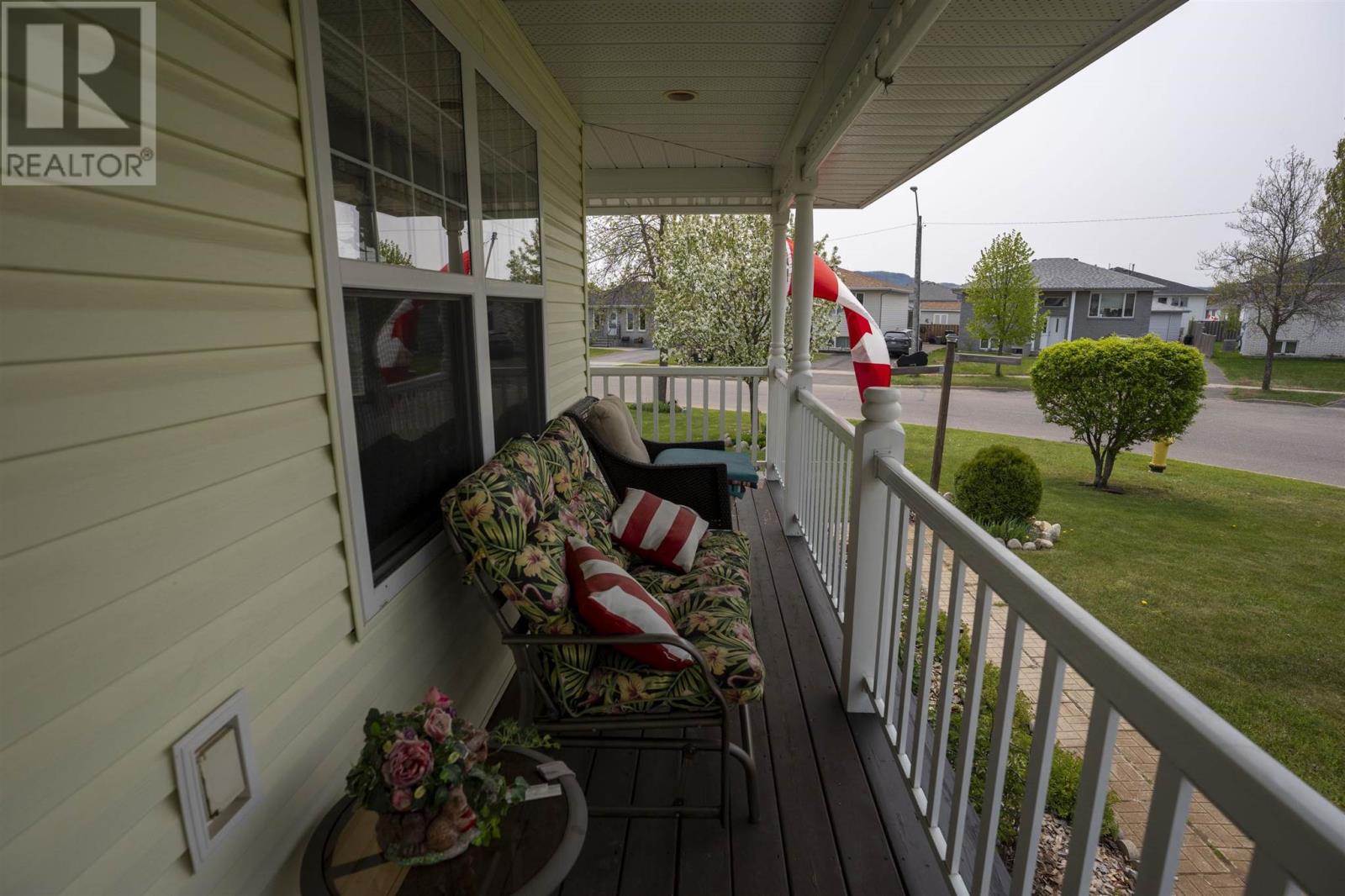 301 Caribou CRES