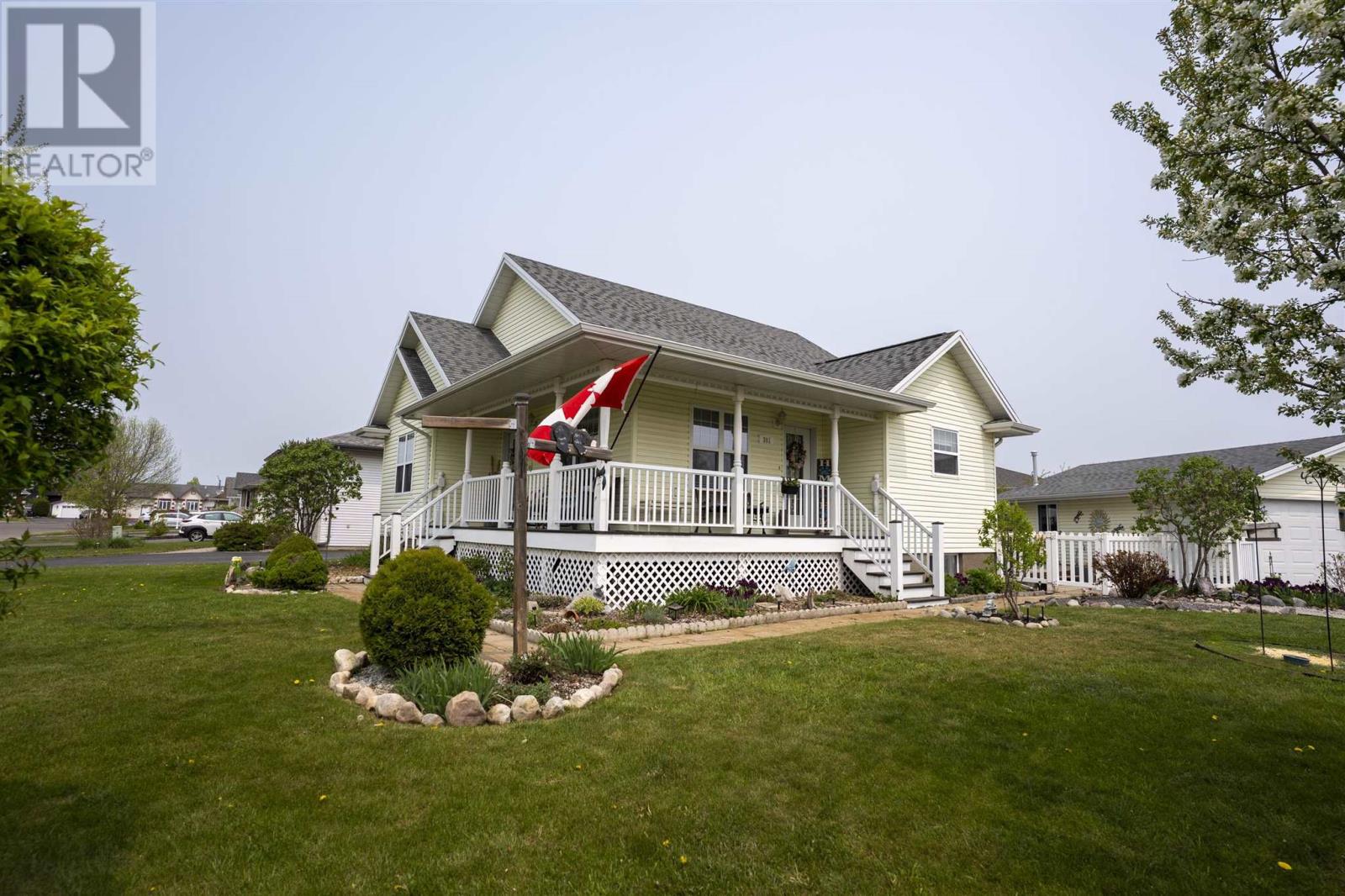 301 Caribou CRES