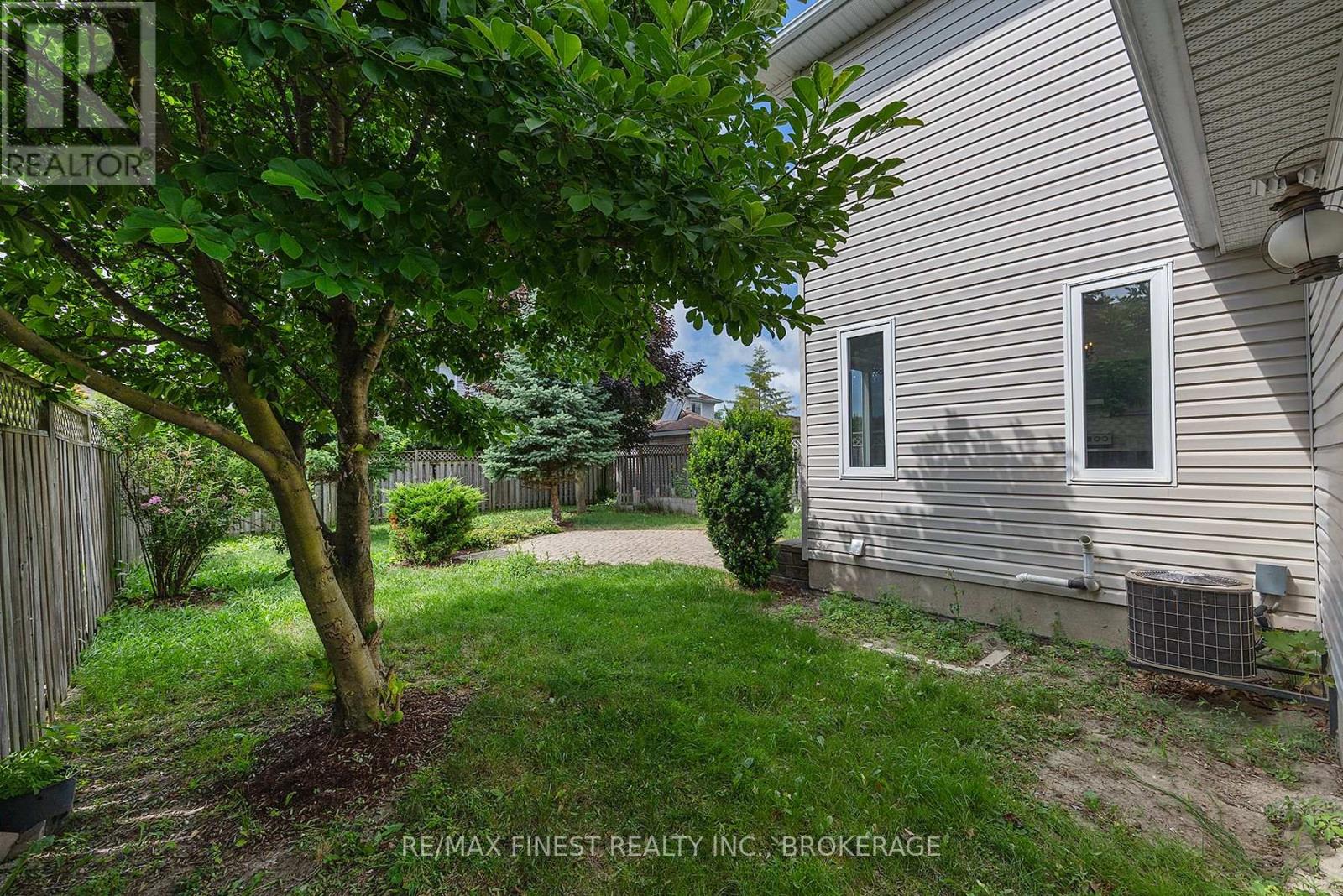 433 COOKE CRESCENT