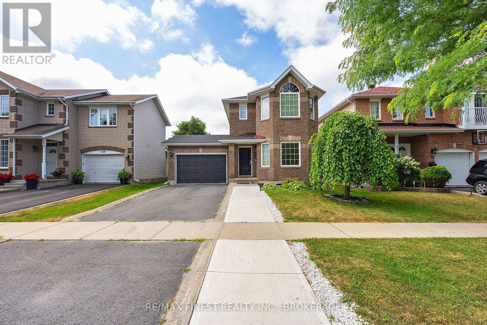 433 COOKE CRESCENT