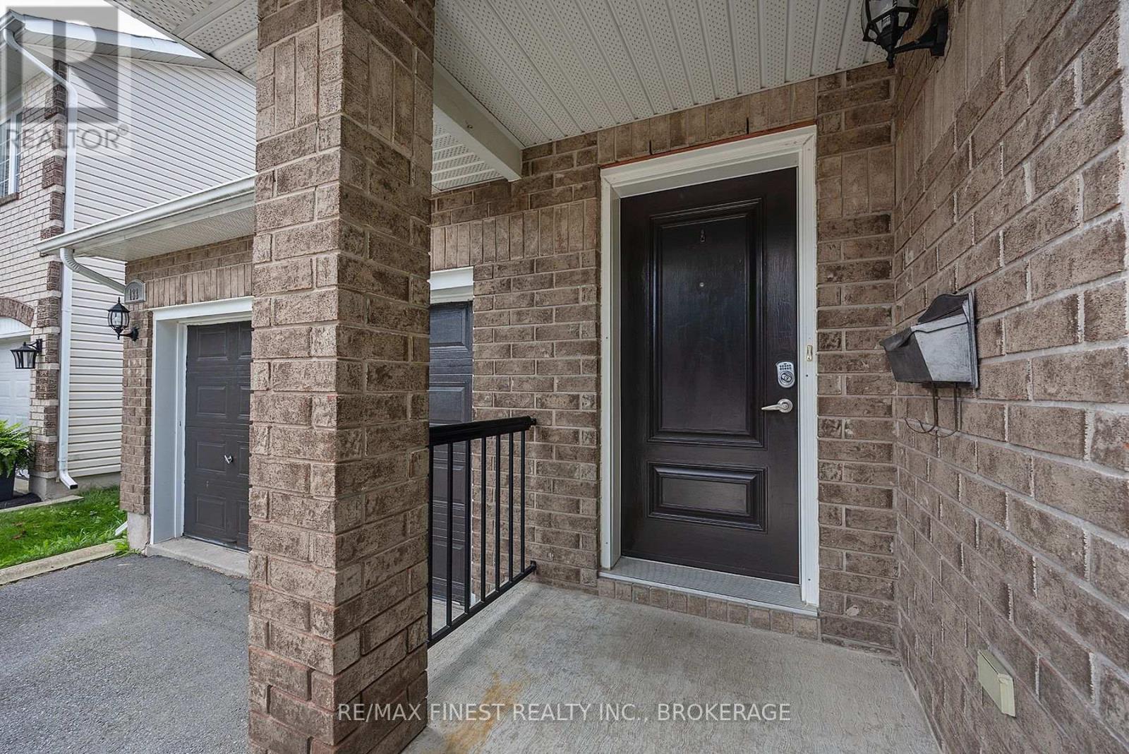 433 COOKE CRESCENT