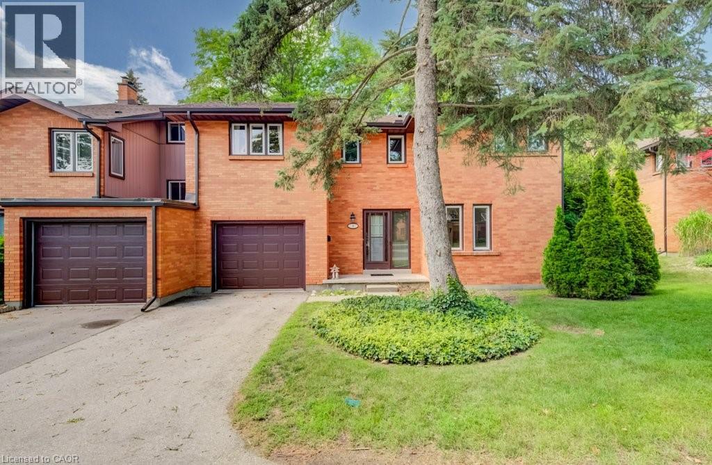206 CANDLEWOOD Crescent Unit# 9
