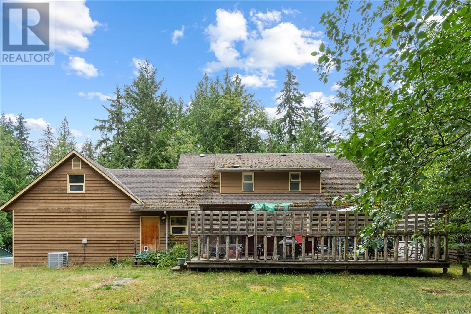 899 Qualicum Rd