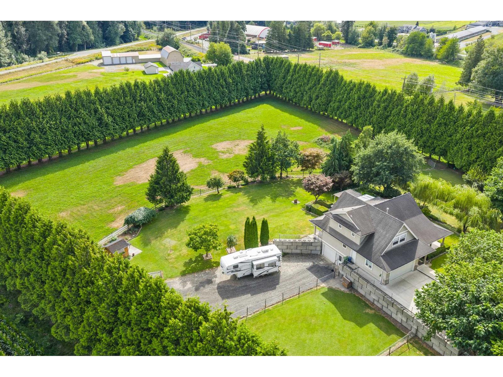 5400 SPURLINE ROAD|Greendale
