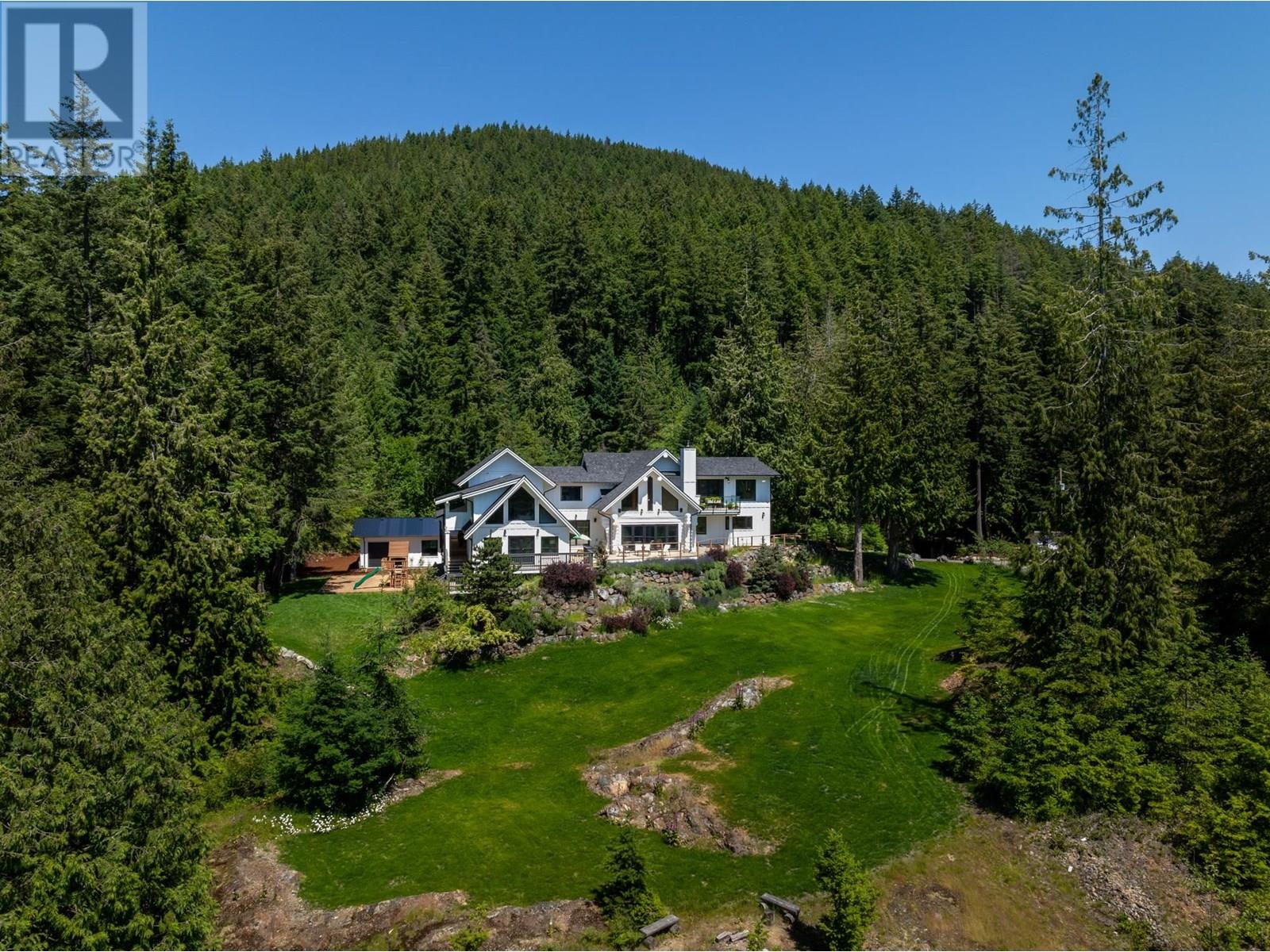 650 LAURA ROAD