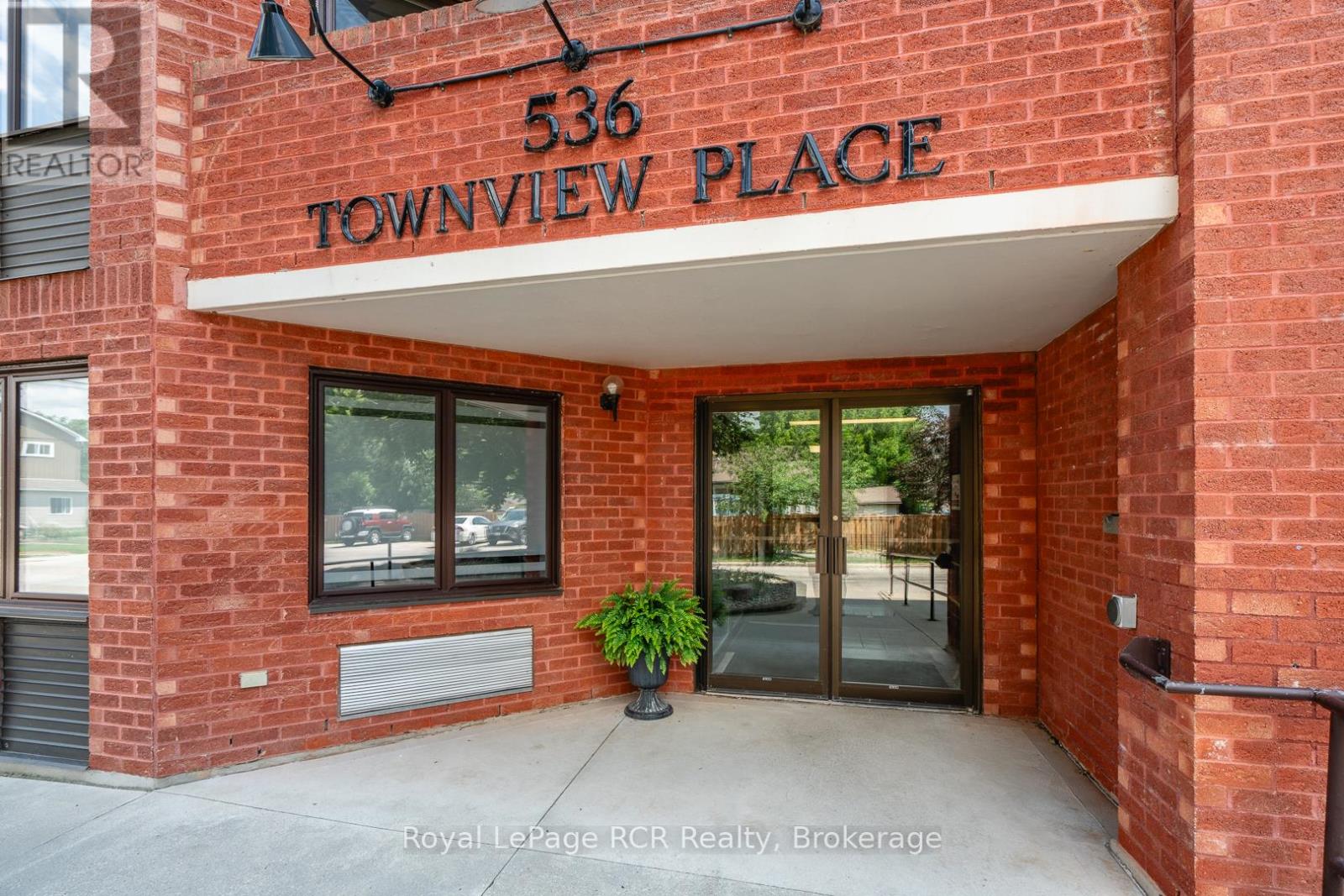 606 - 536 11TH AVENUE