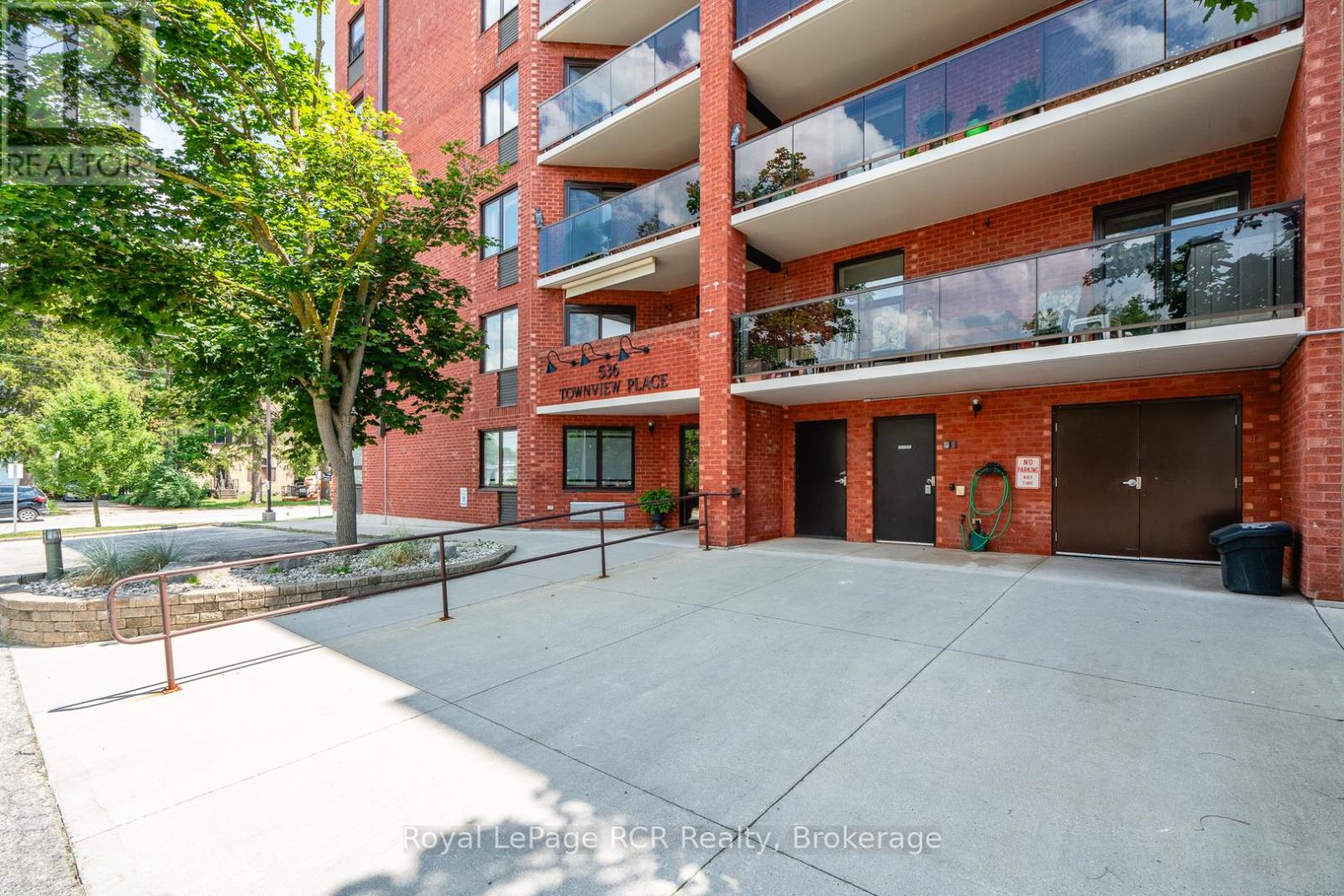 606 - 536 11TH AVENUE