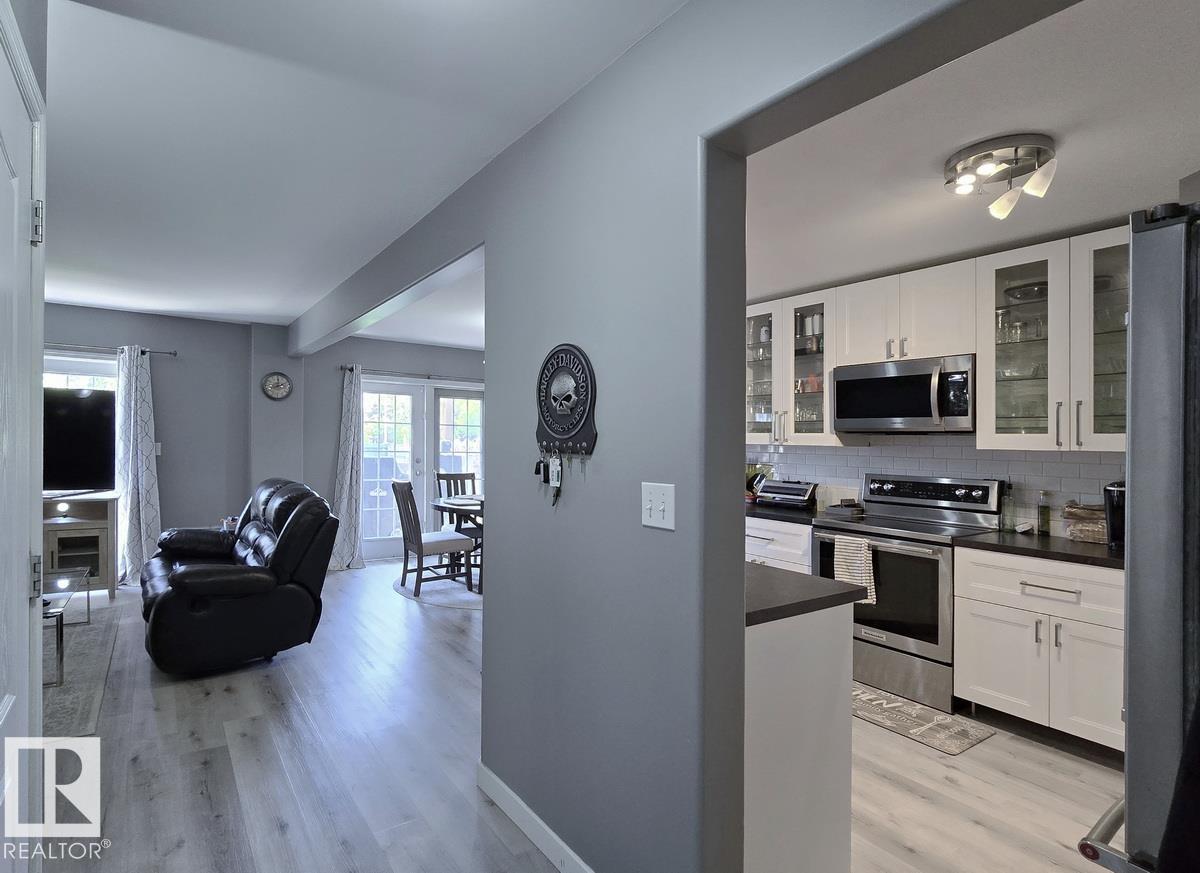 32 BRIDGEVIEW CR