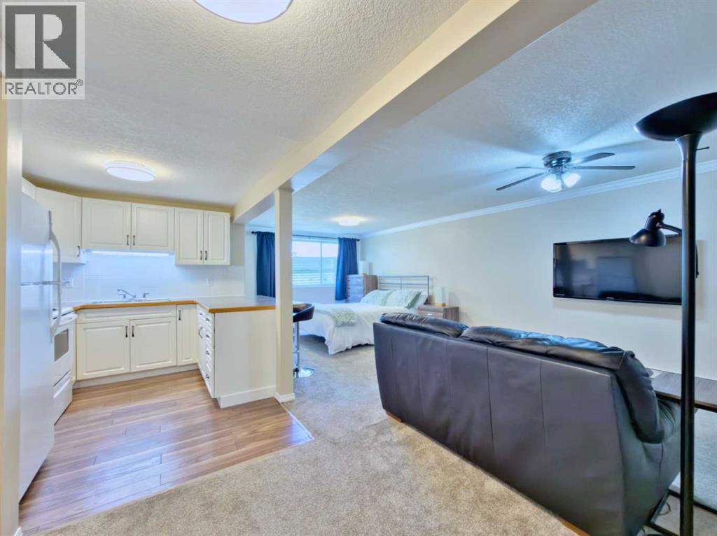 9, 1739 St Edwards Boulevard N