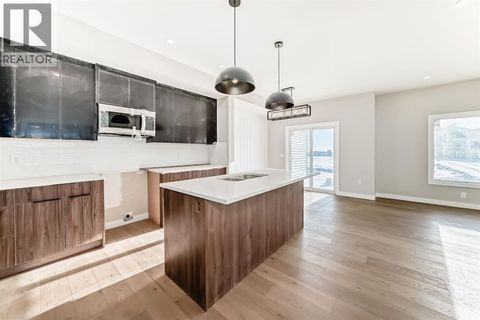 504 Heritage Boulevard Cochrane AB T4C3K9