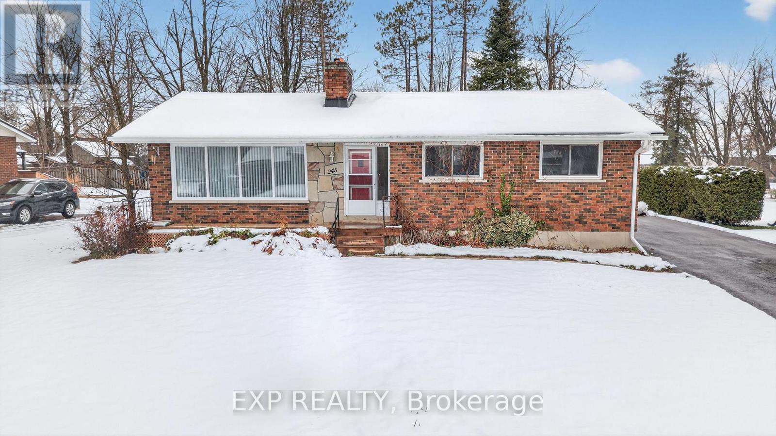 245 VICTORIA STREET W