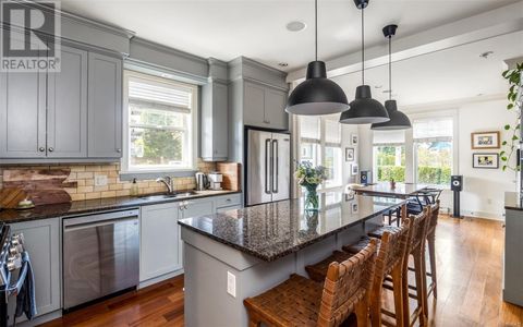 590 Simcoe St Victoria BC V8V1L8