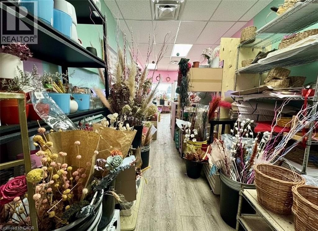 33 LAKESHORE Road Unit# 23