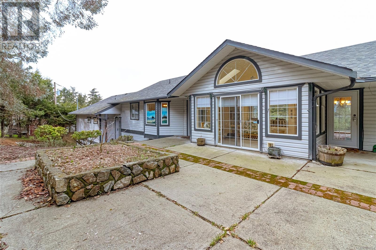 1319 Lands End Rd
