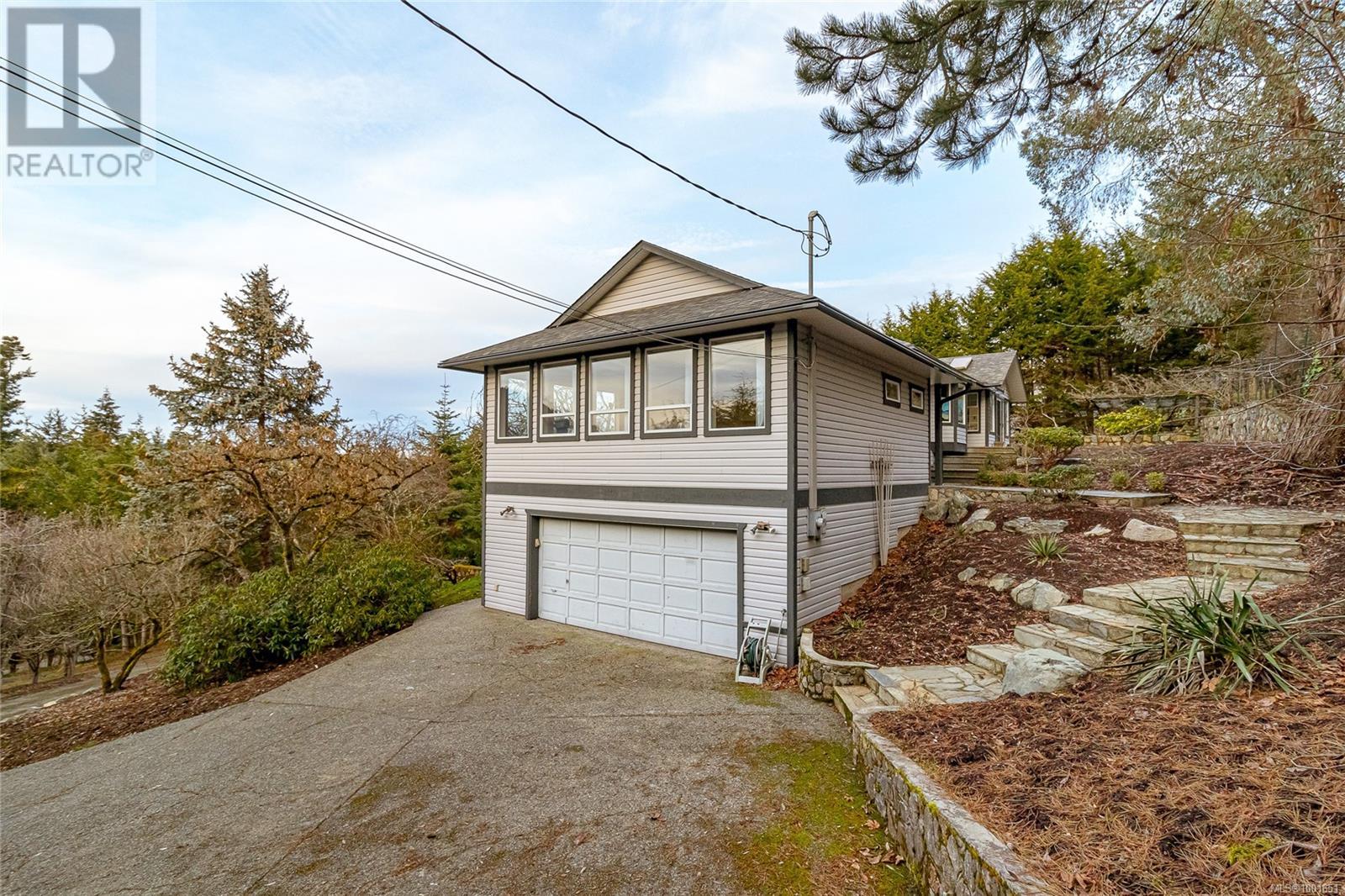 1319 Lands End Rd