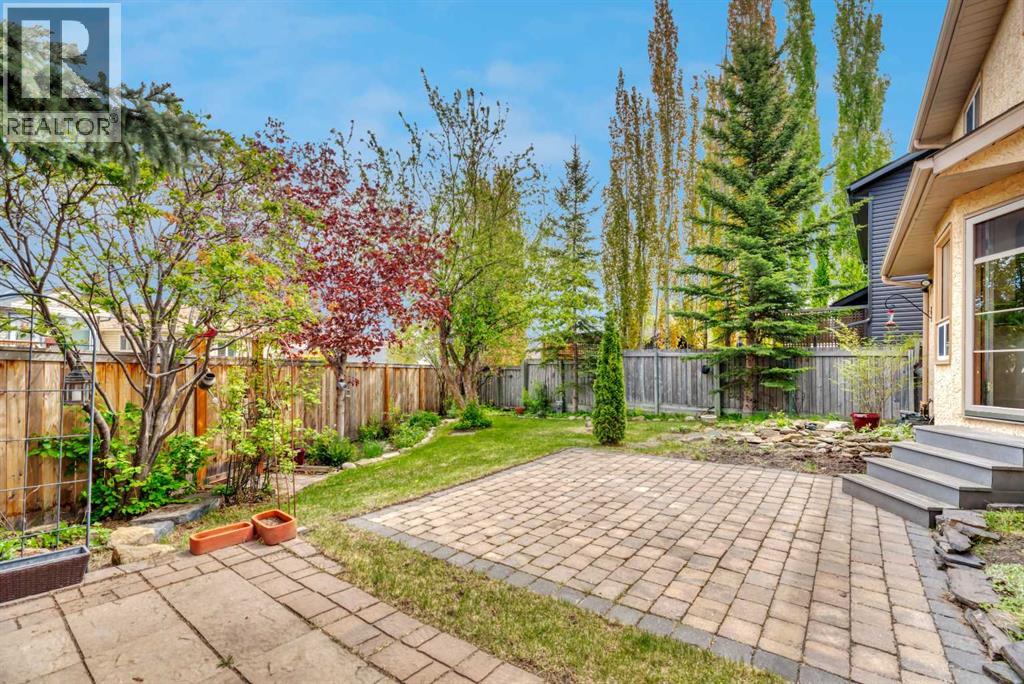 37 Shawbrooke Bay SW