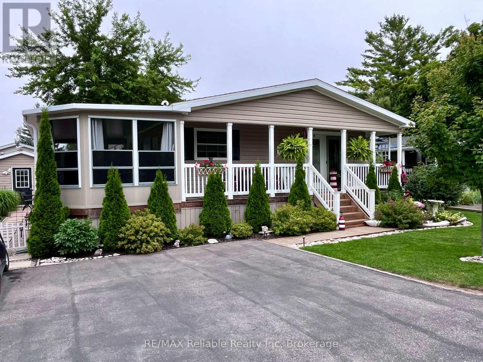 52 CHEROKEE LANE