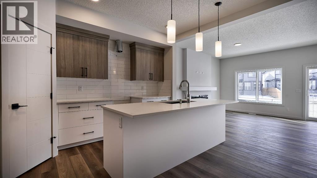 264 Legacy Glen Parade SE