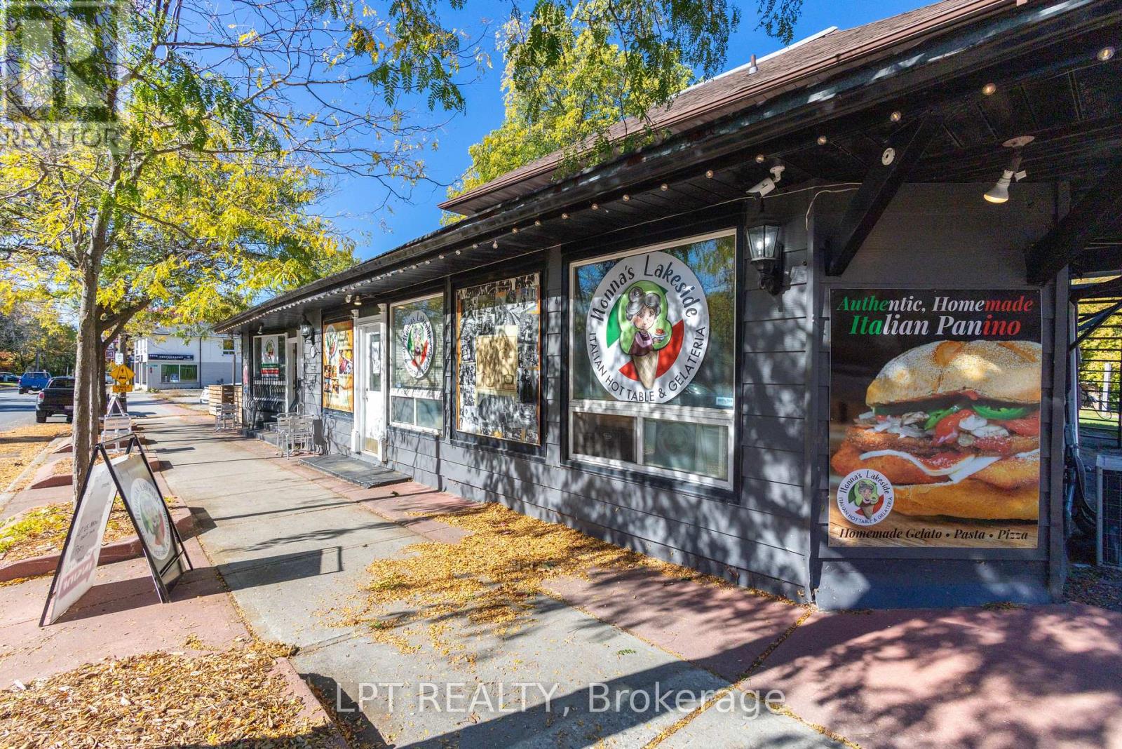 104 & 105 - 928 LAKE DRIVE E