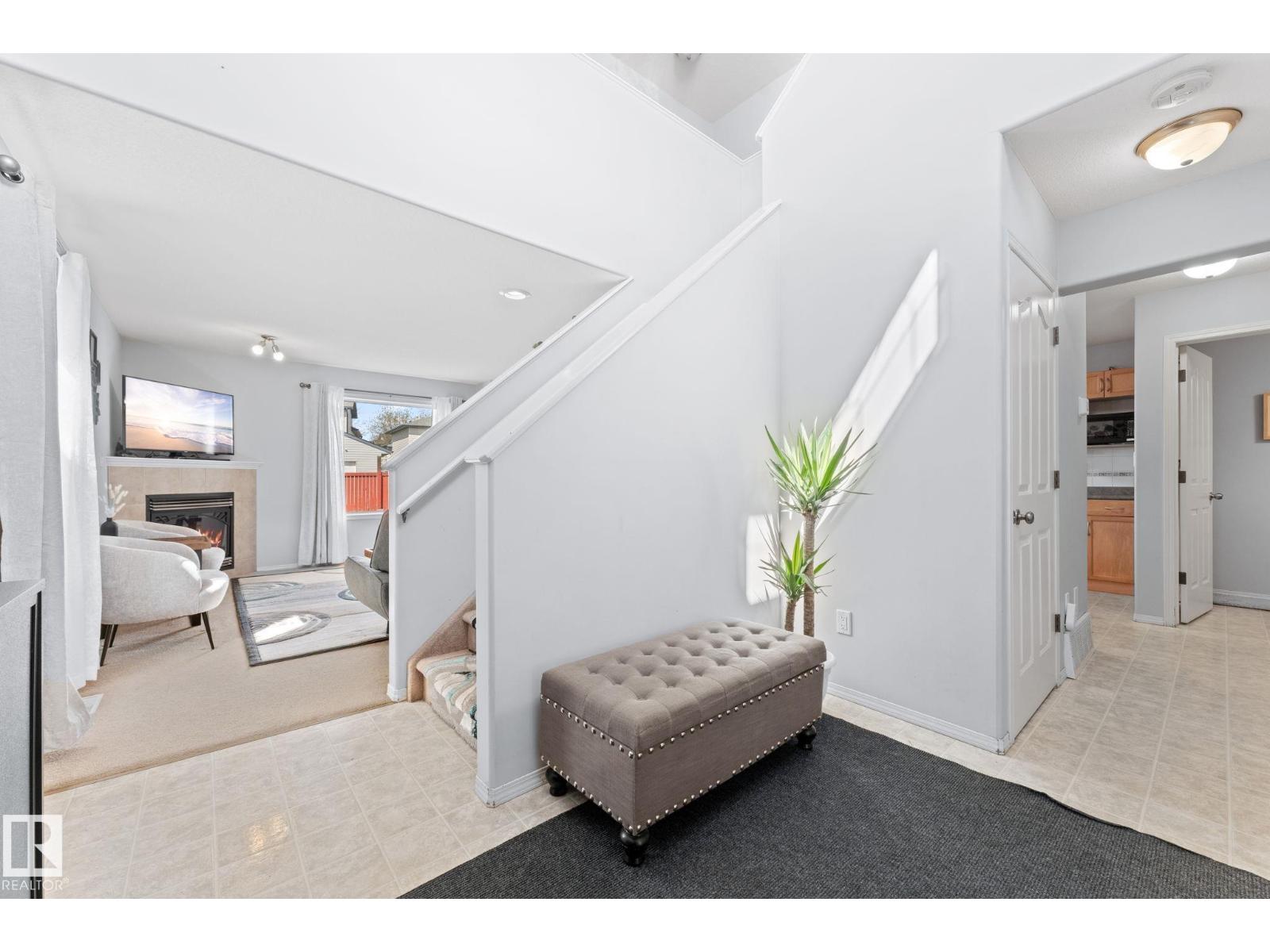 2124 35A AV NW