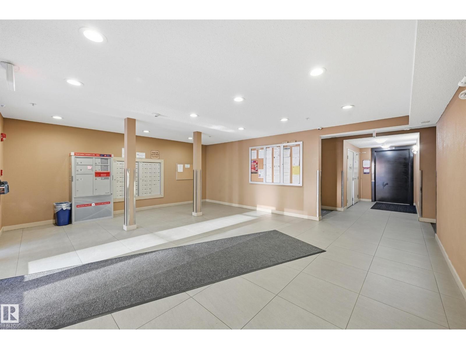 #207 1080 Mcconachie BV NW