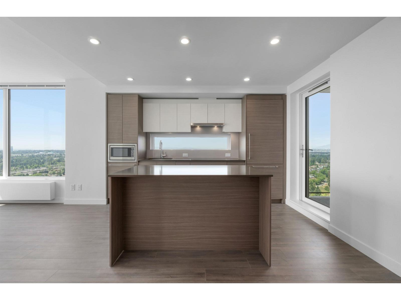 3803 13615 FRASER HIGHWAY