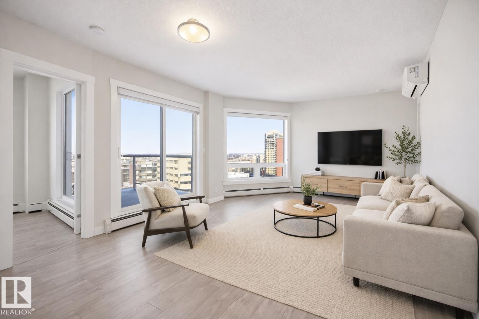 #1206 10410 102 AV NW